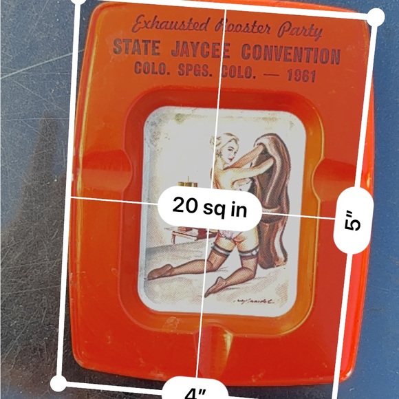 Vintage Red Ashtray with Pin-Up Design - Picture 4 of 4